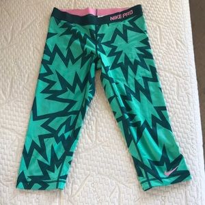 Nike Pro Capris